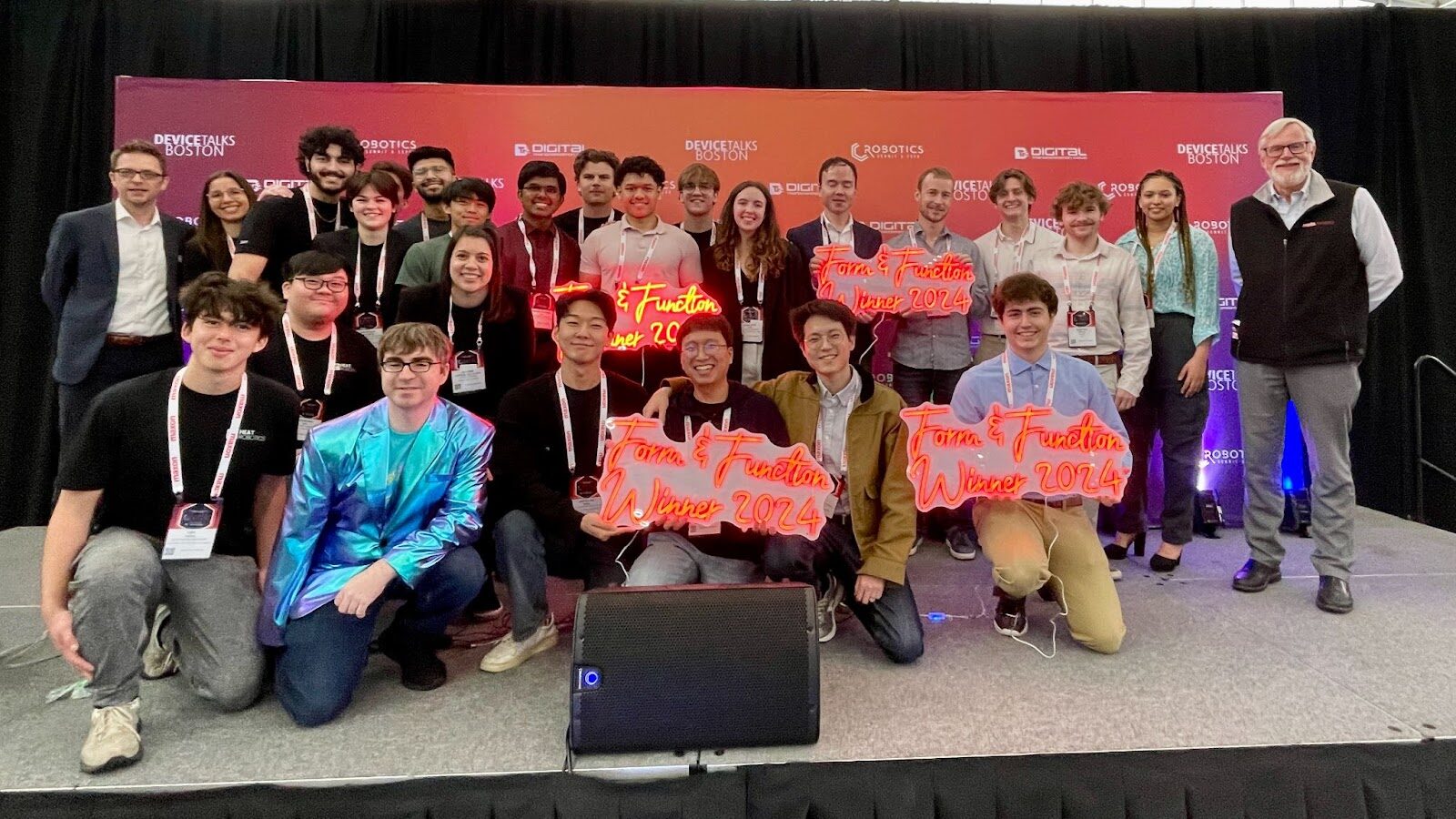 All the teams who won a prize.